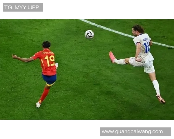 姆巴佩进球帮助法国战胜英格兰,亚马尔踢出出色表现