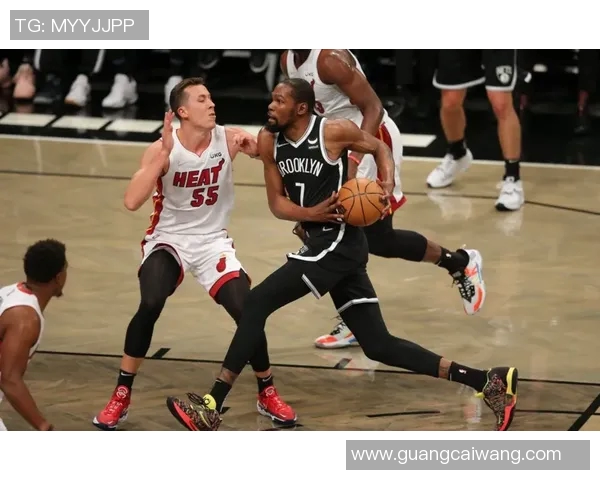 热火横扫篮网，晋级东部决赛：战火燃烧的赛季传奇